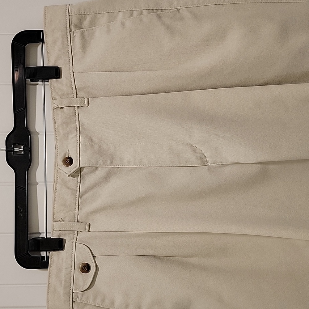 Dockers Loose Fit Pleated Cuffed Khaki Pants Size 36 - Picture 2 of 8
